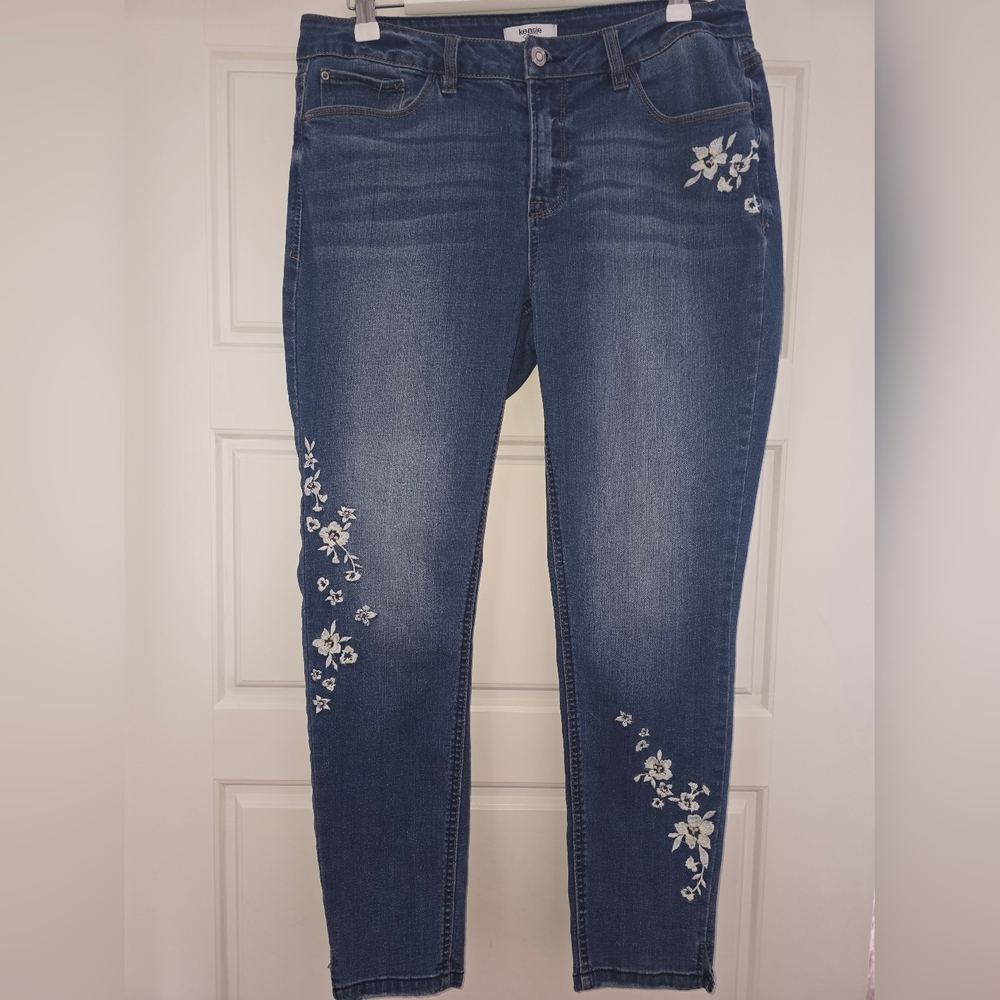 Kensie Jeans Embroidered Flo4al Women's Jeans Sz 30